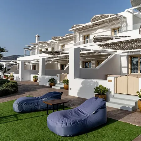 Marvarit Hotel Messaria (Santorini)